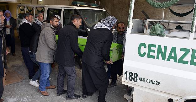 Siverek'te Buzla kaplı gölete düşen iki genç hayatını kaybetti