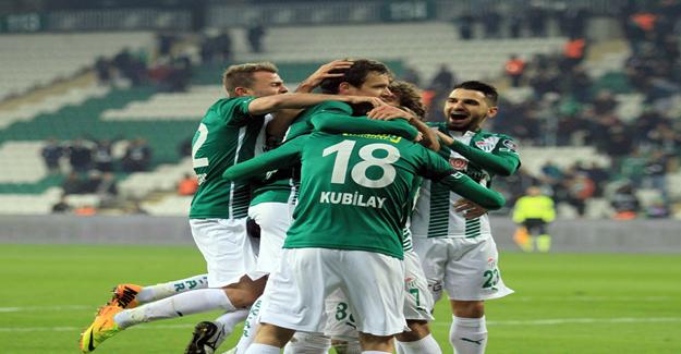 Spor Toto Süper Lig: Bursaspor: 2 - Antalyaspor: 1 (İlk yarı)