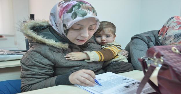 Suriyeli Anneler Türkçe Öğreniyor