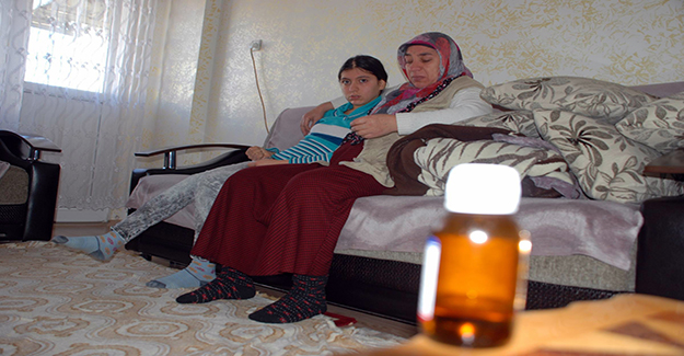 Şurup şişesi 14 yaşındaki kızın hayatını kararttı