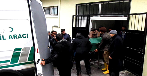 Kamyonla duvar arasında sıkışan Suriyeli işçi feci şekilde can verdi