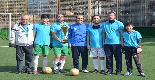 Başkan EDEBALİ Göz Bandı Takarak Futbol Oynadı, Atış Yaptı