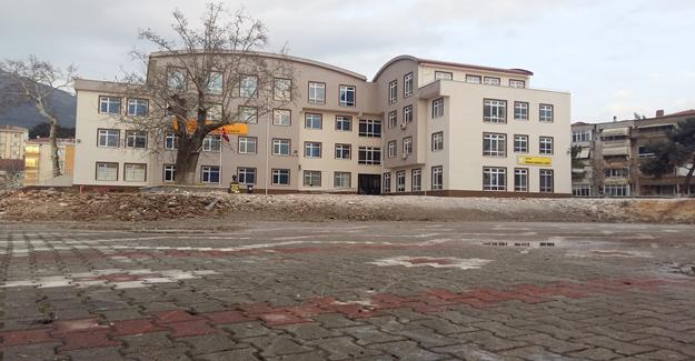 Gemport Gemlik Anadolu Lisesi'ne Gemlik Belediyesi Desteği