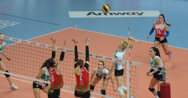 TVF 1.Lig 24.Hafta: Bursaspor 1-3 Karşıyaka