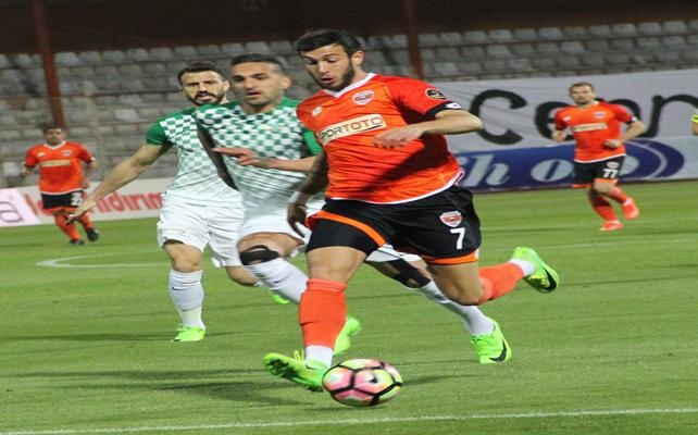 Ahmet Dereli atıyor, Adanaspor kaybetmiyor