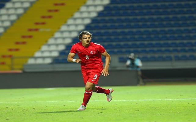 Enes Ünal Hollanda'da parlıyor