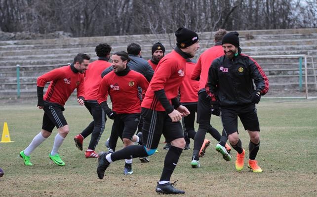 Eskişehirspor Giresunspor maçına ıslak zeminde hazırlıyor