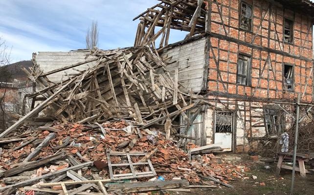 Fevziye Mahallesi Metruk Binalardan Temizleniyor