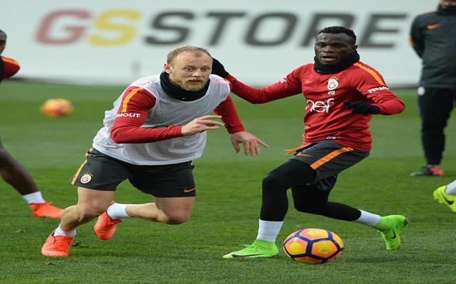 Galatasaray çift antrenman yaptı