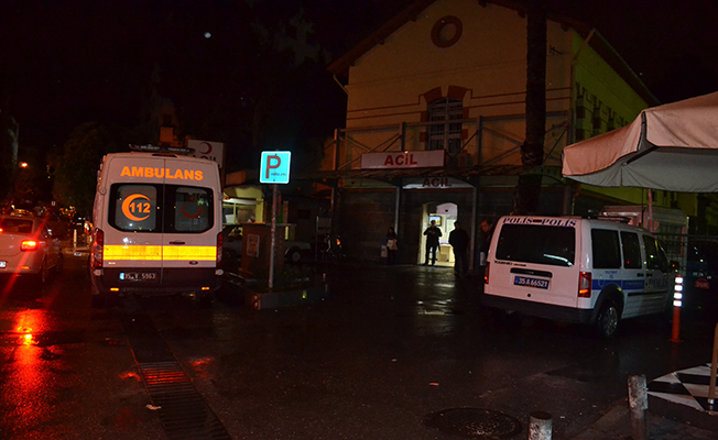 İzmir'de silahlı kavga: 1'i ağır 2 yaralı