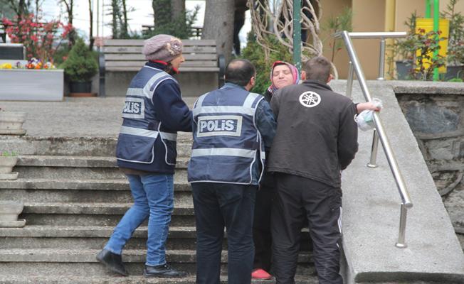 Oğlu bir dakika ile sınavı kaçıran anne görevliler ile tartıştı