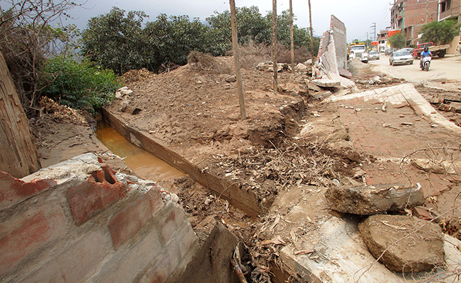 Peru’da sel 62 kişinin ölümüne 12 bin evin yıkılmasına yol açtı