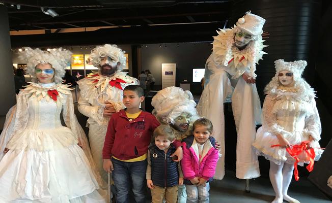 Çocuk Bayramı’nı  “Tiyatro Karnavalı” ile kutladılar