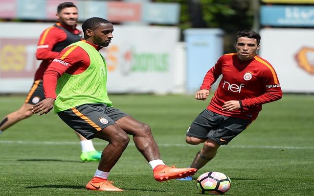 Galatasaray'ın derbi mesaisi