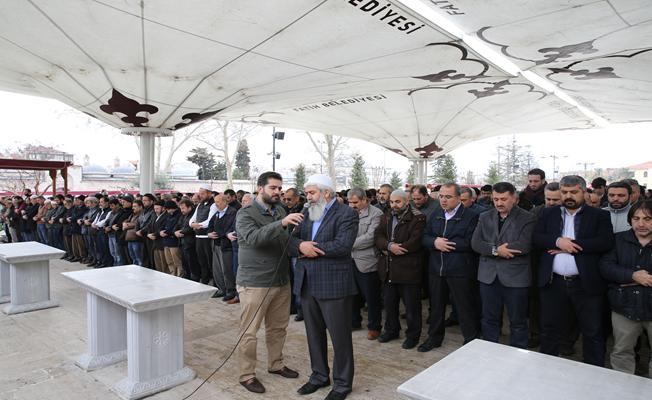 İdlip’te hayatını kaybedenler için gıyabi cenaze namazı kılındı