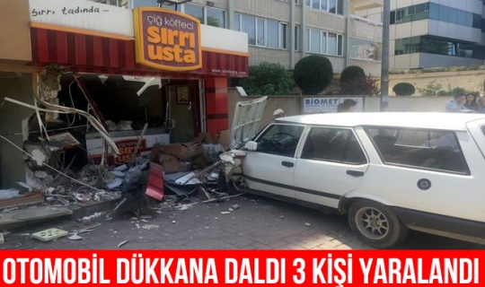 Bursa'da otomobil dükkanlara çarptı: 3 yaralı