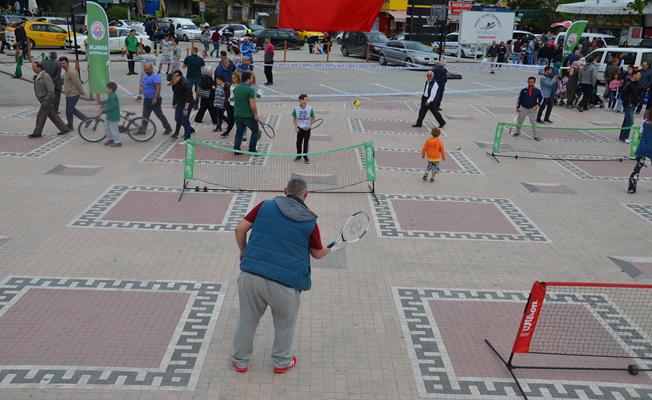 Gemlik Demokrasi Meydanı'nda Spor Şöleni