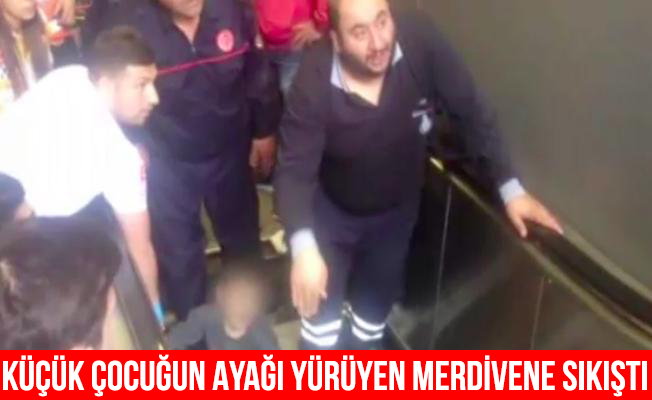 İstanbul'da yürüyen merdivene ayağı sıkışan çocuk kurtarıldı