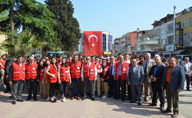 İznik'li gönüllü gençler kan bağışı için seferber oldular