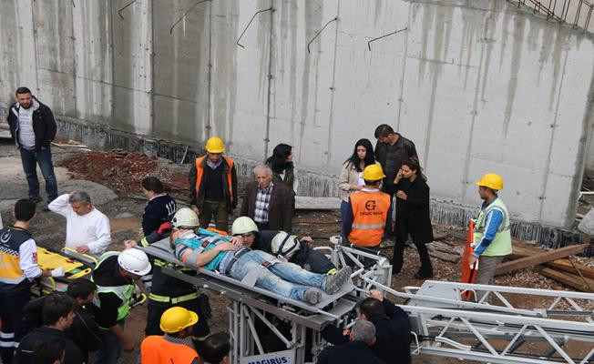 Kocaeli'de inşaattan düşen işçi yaralandı