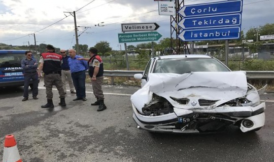 Tekirdağ'daki trafik kazası güvenlik kamerasına yansıdı
