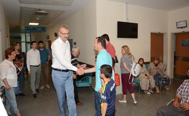Başkan Ali Özkan, Hastane Ziyaretinde Kandil Simidi Dağıttı