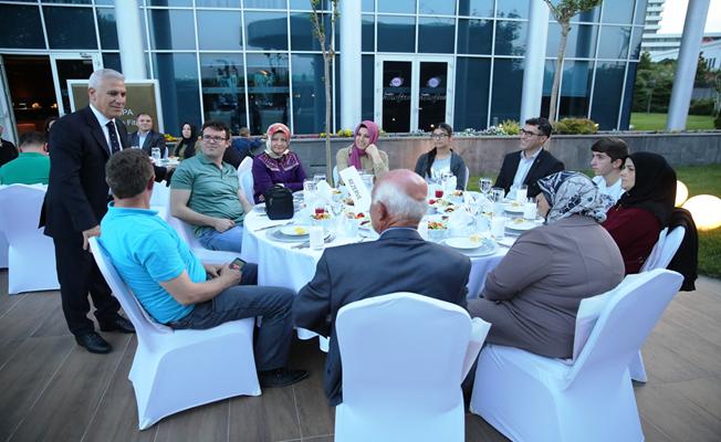 Bozbey şehit yakınları ve gazilerden helallik istedi