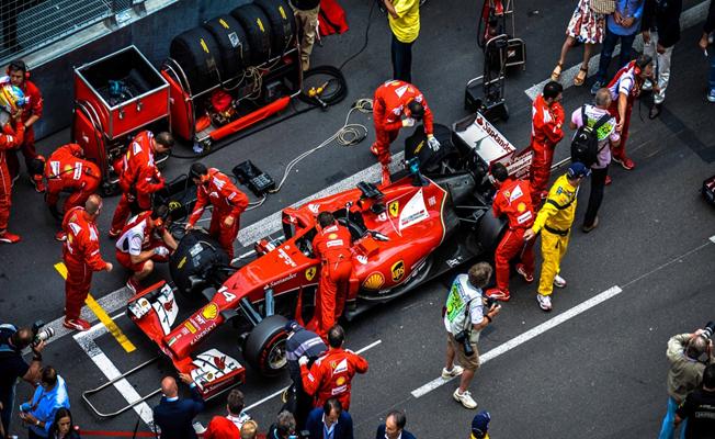 Ferrari'den Monaco'da çifte zafer