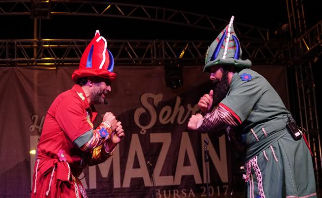 Ramazan`ın neşesi Karagöz ve Hacivat`tan