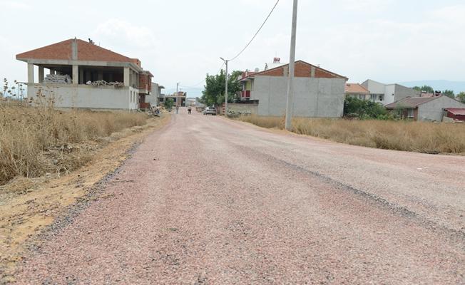 Akhisar Ve Huzur’da Sathi Kaplama Çalışmaları Sürüyor