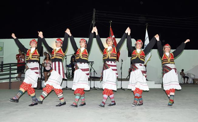 Beyarmudu Halk Dansları Festivali'ne Mudanya Damgası