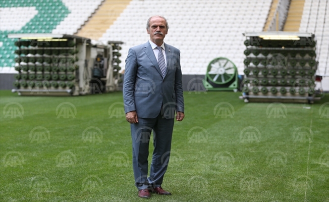Bursaspor Stadına Hibrit Çim Ekimi Yapılmaya Başlandı