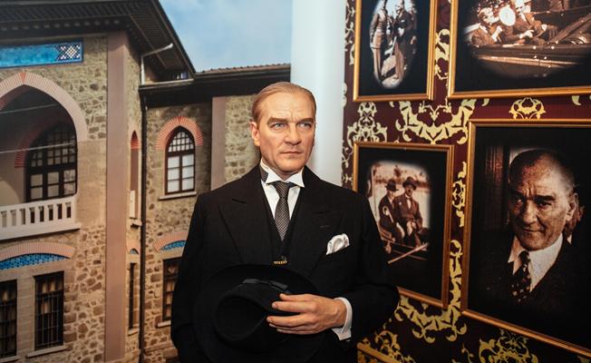 Madame Tussauds, 10 Kasım’da  Mustafa Kemal Atatürk’ü Saygıyla Anıyor