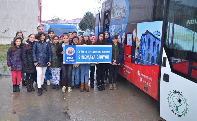 ''Öğrenciler Sinema İle Buluşuyor'' Projesi Gemlik'te Başladı