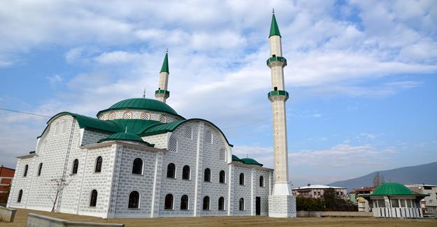 Akşemseddin Camii İbadete Açılmaya Hazırlanıyor