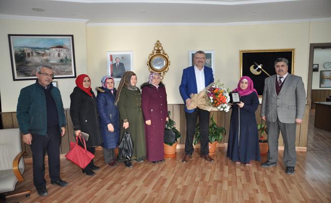 Eğitim Camiası Ali Özkan'a Minnettar