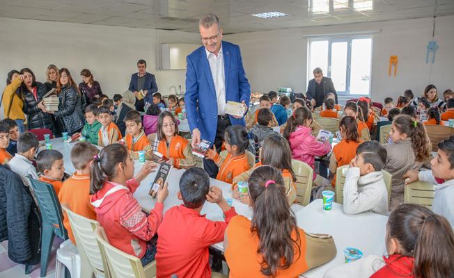 Karacabey’de ‘Başkanımla okuyorum’ etkinlikleri kırsal mahallelerde