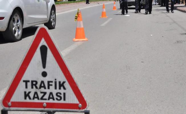 Bursa'da Feci Kaza! Alkollü Sürücü Dükkana Daldı: 2 Ölü