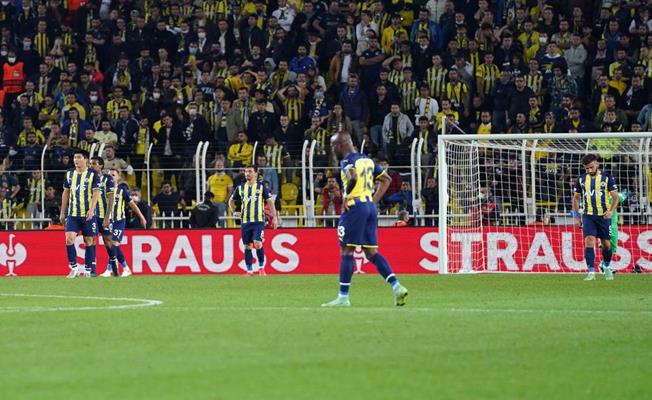 Fenerbahçe Olympiakos’a 3-0 Mağlup Oldu