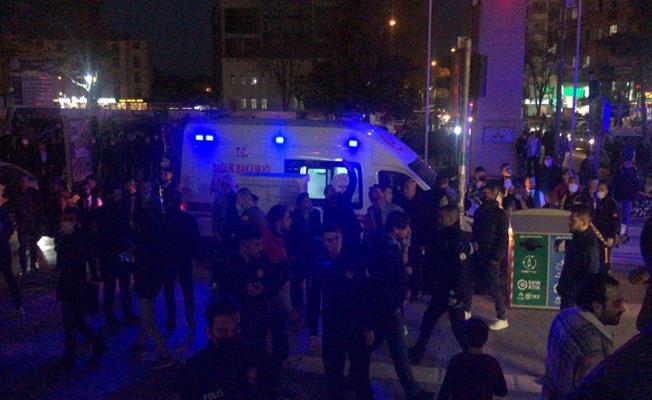 10’uncu kata çıkıp atlamak isteyen şahsı polis vazgeçirdi