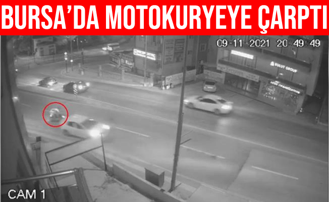 Bursa'da Otomobil Motokuryeye Çarptı: Yoluna Devam Etti
