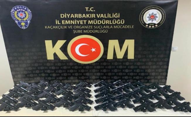 Diyarbakır'daki silah sevkiyatına baskın