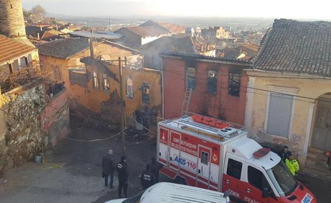 İzmir'deki yangında 3 kardeş yanarak can verdi