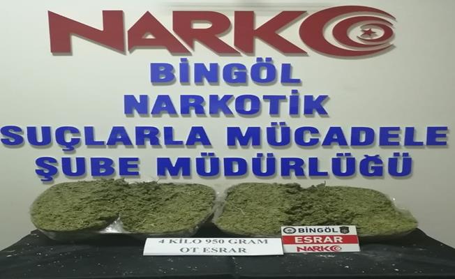 Bingöl’de 4 kilo 950 gram esrar maddessi ele geçirildi