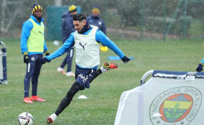 Fenerbahçe, Antalyaspor maçı hazırlıklarına devam etti