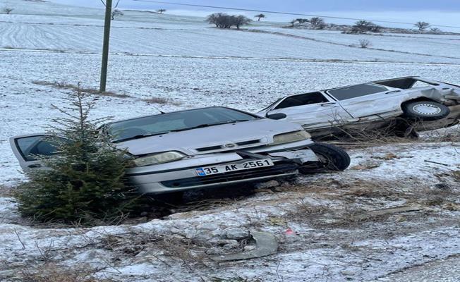 Gizli buzlanma trafik kazasına sebep oldu; 1 ölü, 2 yaralı