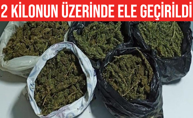İzmir'de 2 kilonun üzerinde uyuşturucu ele geçirildi