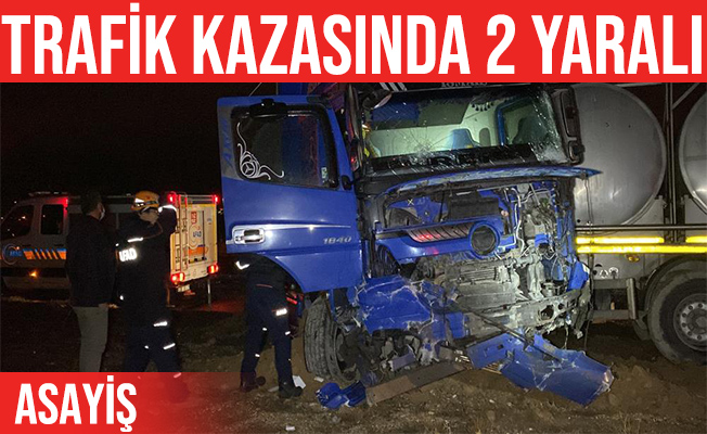 Niğde'de Tır ile hafif ticari araç çarpıştı: 4 yaralı