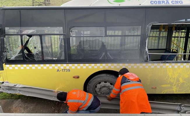 Sefaköy'de İETT otobüsü kaza yaptı: 7 kişi yaralandı