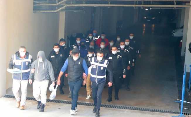 Antalya’da aranan 58 şahıs yakalandı